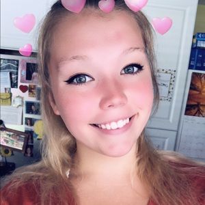 Meet your Posher, Ashley